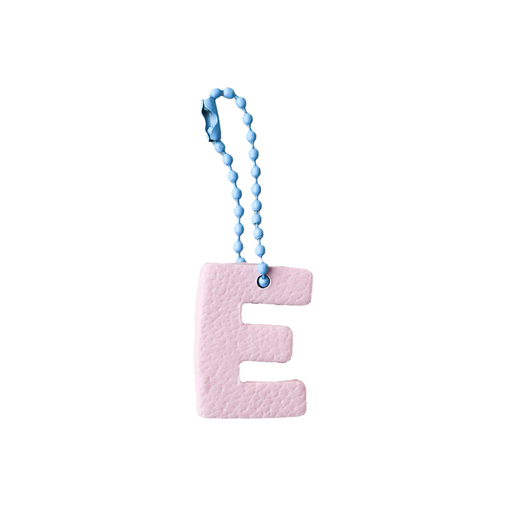 Charm Letra redonda E Rose