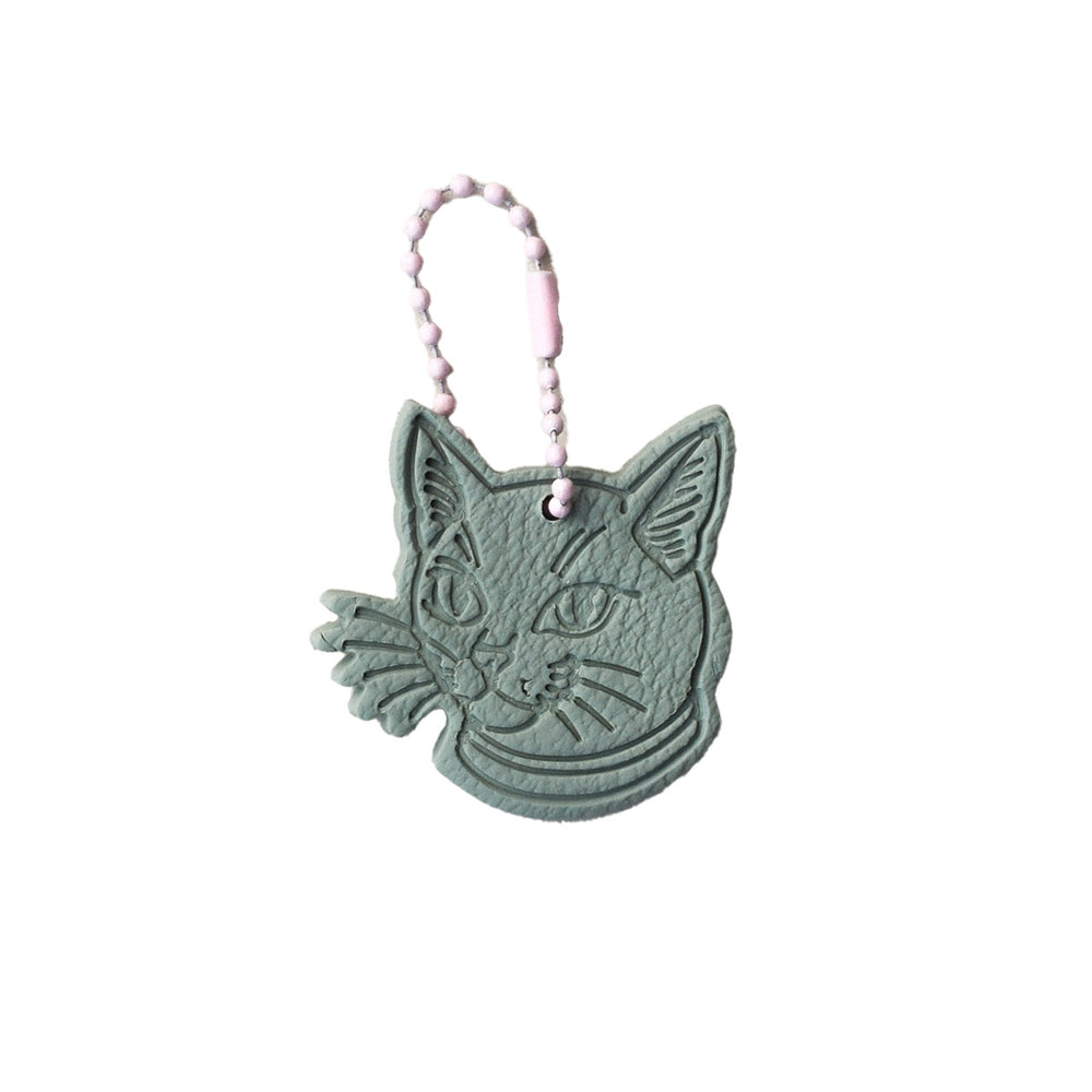 Charm City Gato Verde grisoso