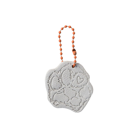 Charm Huella perrito Latte