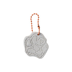 Charm Huella perrito Latte
